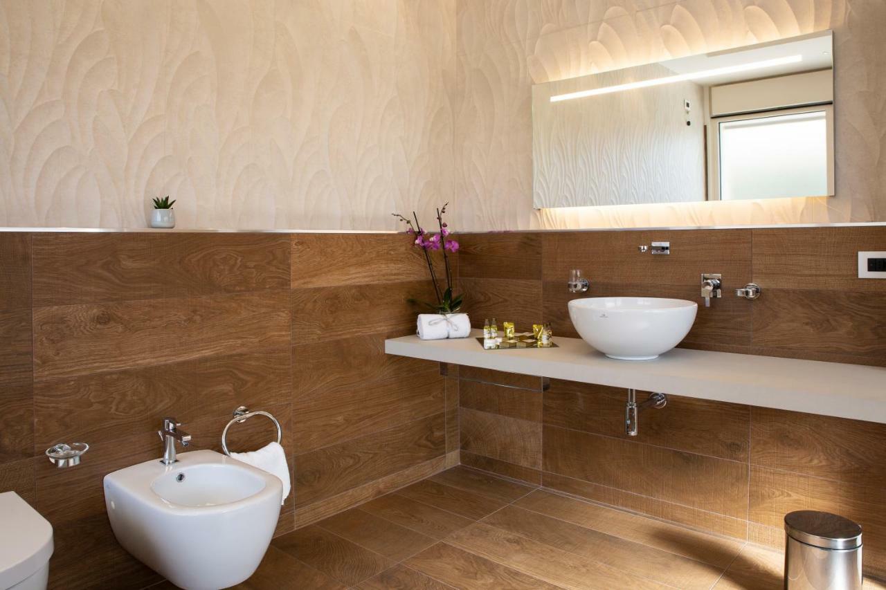 Aurum Suites เปสการา ภายนอก รูปภาพ